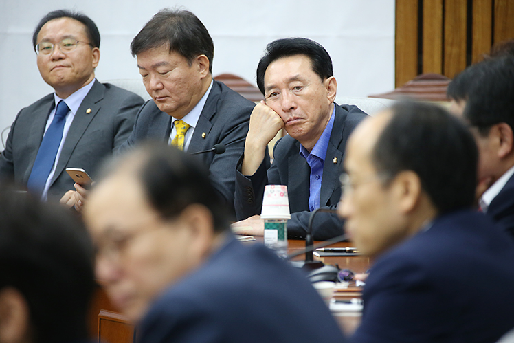 제목 노출 영역입니다 이미지
