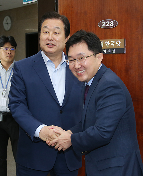 제목 노출 영역입니다 이미지