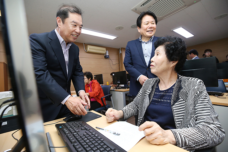 제목 노출 영역입니다 이미지