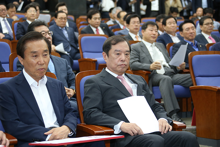 제목 노출 영역입니다 이미지