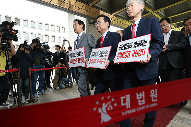 제목 노출 영역입니다 이미지