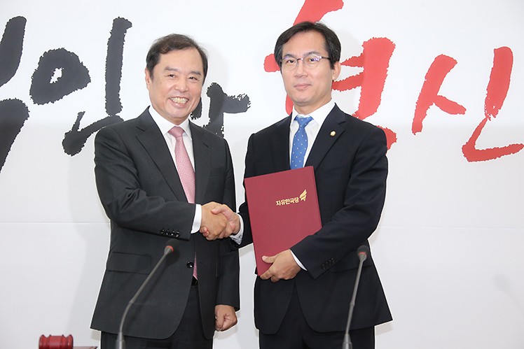 제목 노출 영역입니다 이미지