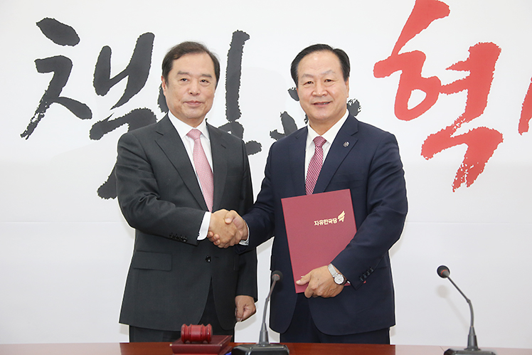 제목 노출 영역입니다 이미지