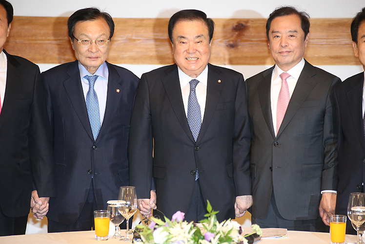 제목 노출 영역입니다 이미지