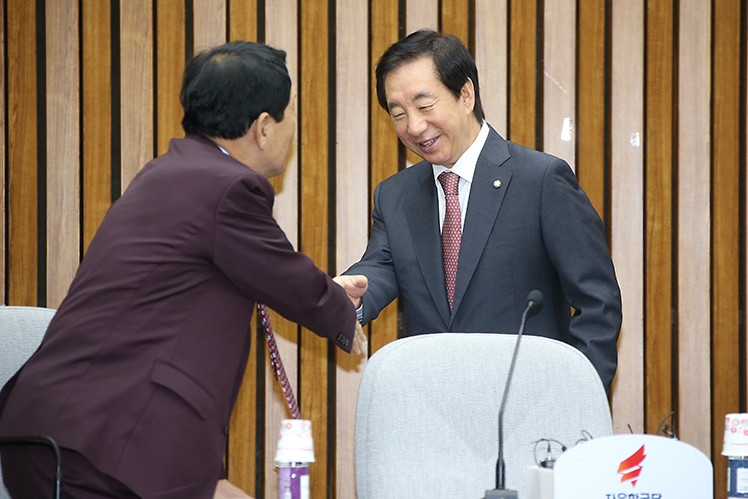 제목 노출 영역입니다 이미지