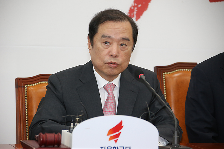 제목 노출 영역입니다 이미지