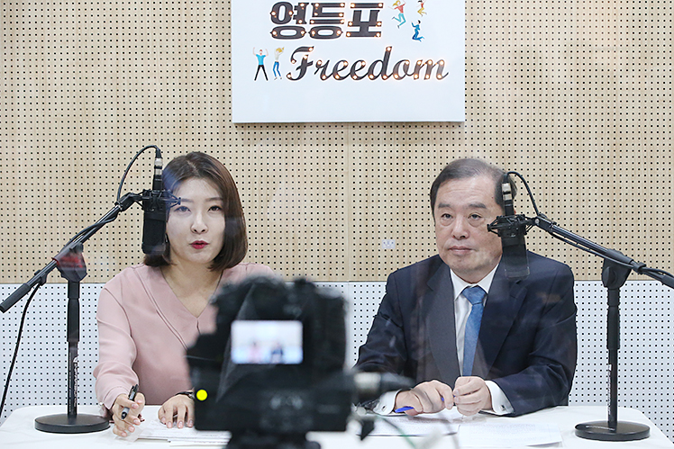 제목 노출 영역입니다 이미지