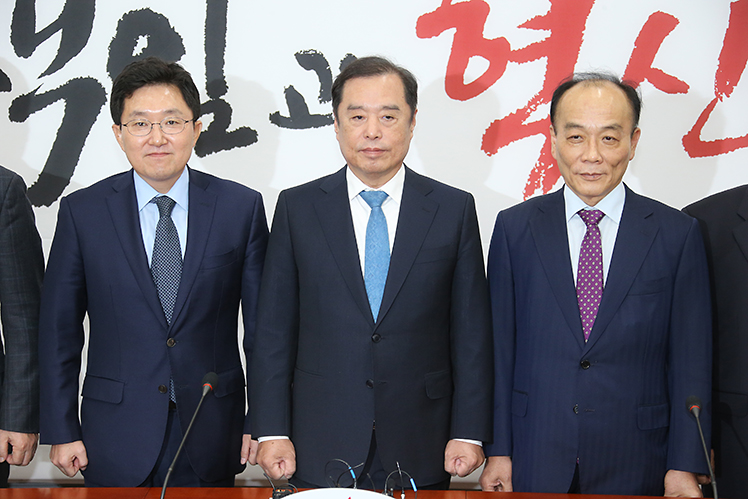 제목 노출 영역입니다 이미지