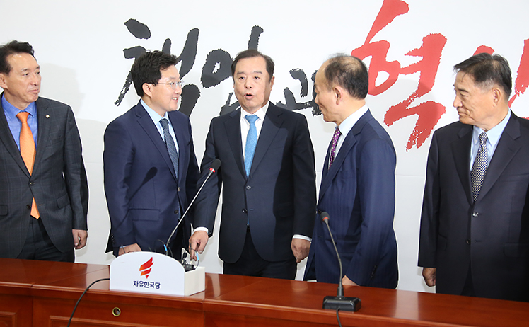 제목 노출 영역입니다 이미지
