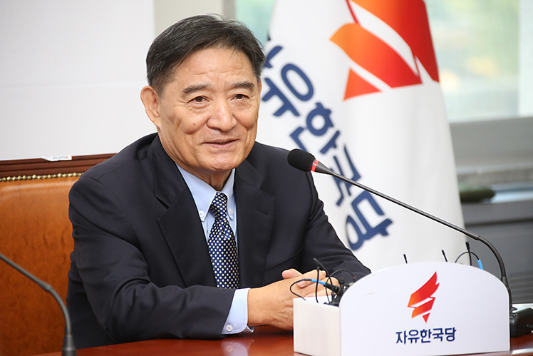 제목 노출 영역입니다 이미지
