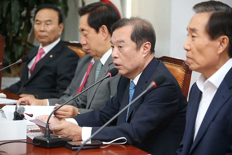 제목 노출 영역입니다 이미지