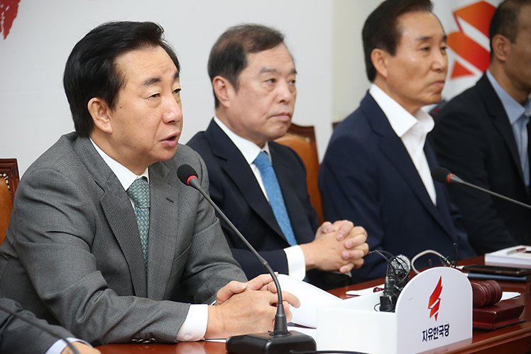 제목 노출 영역입니다 이미지