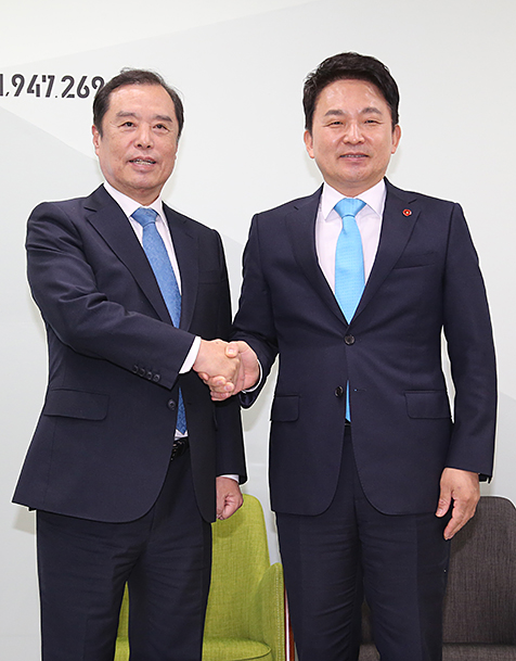 제목 노출 영역입니다 이미지