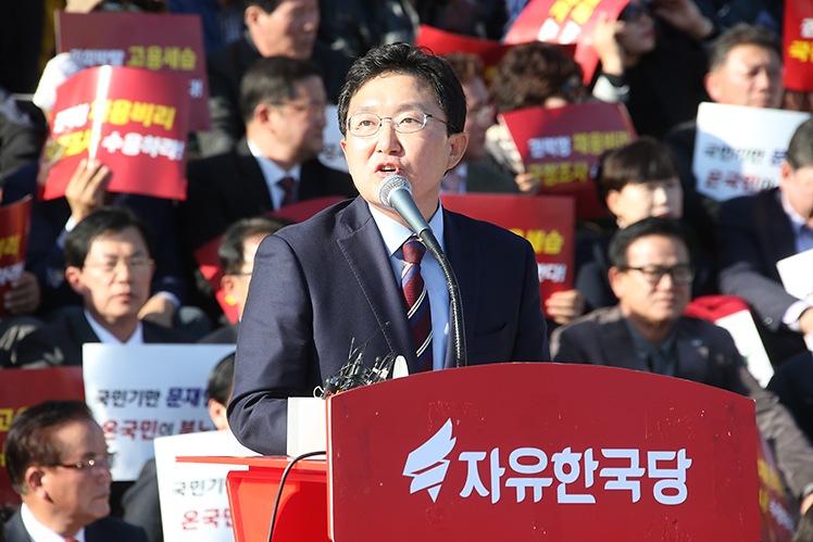 제목 노출 영역입니다 이미지