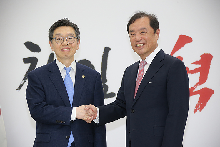 제목 노출 영역입니다 이미지