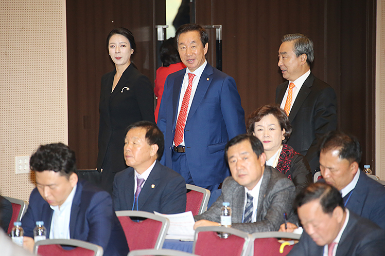 제목 노출 영역입니다 이미지