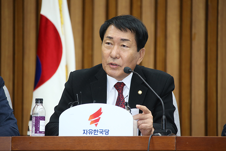 제목 노출 영역입니다 이미지
