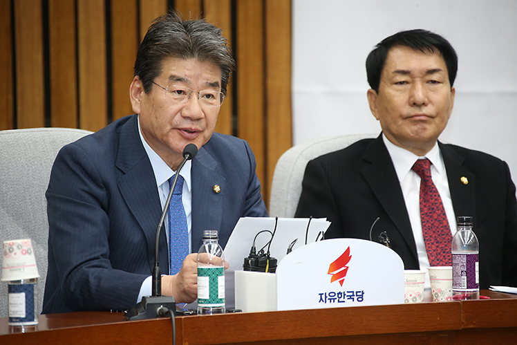 제목 노출 영역입니다 이미지