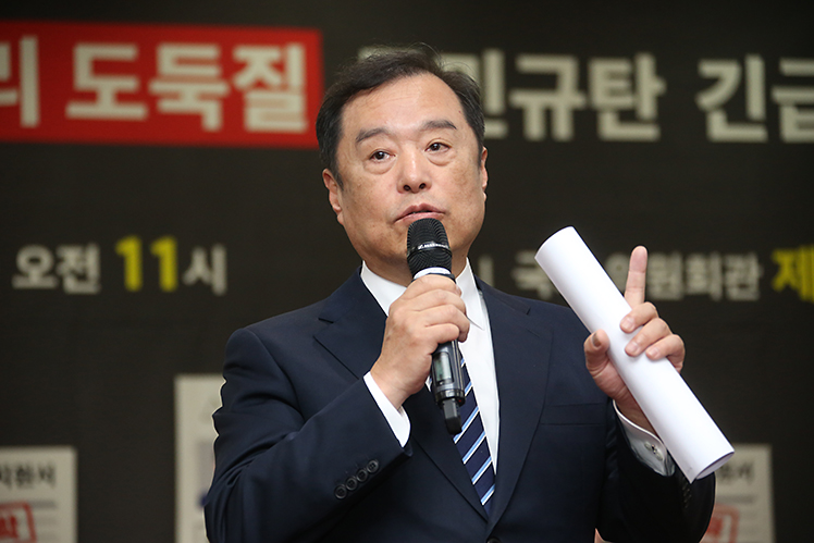 제목 노출 영역입니다 이미지