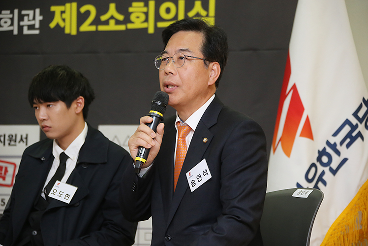 제목 노출 영역입니다 이미지