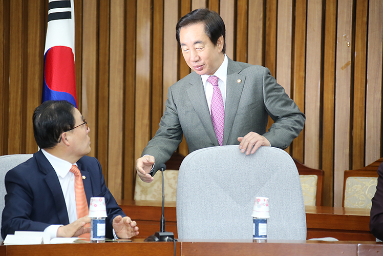제목 노출 영역입니다 이미지