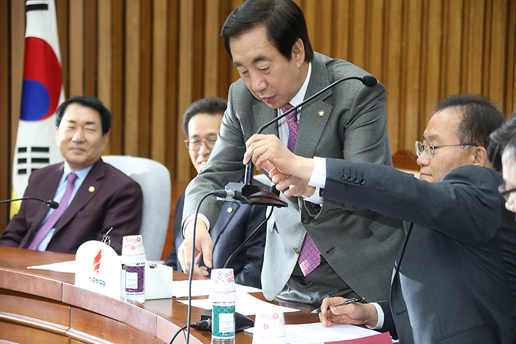 제목 노출 영역입니다 이미지