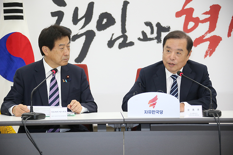제목 노출 영역입니다 이미지