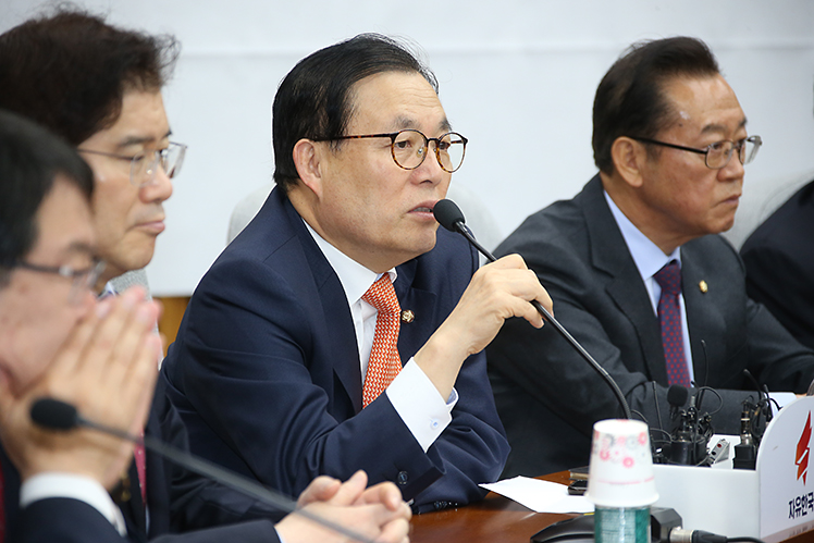 제목 노출 영역입니다 이미지