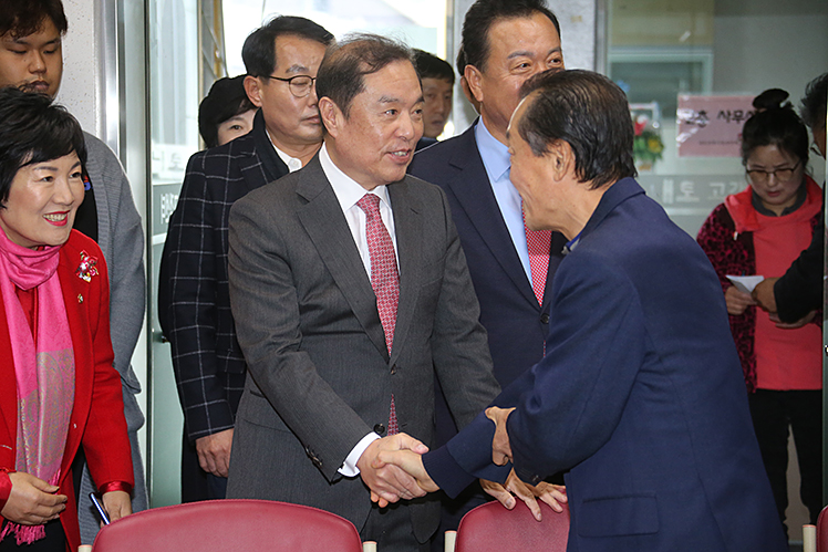 제목 노출 영역입니다 이미지