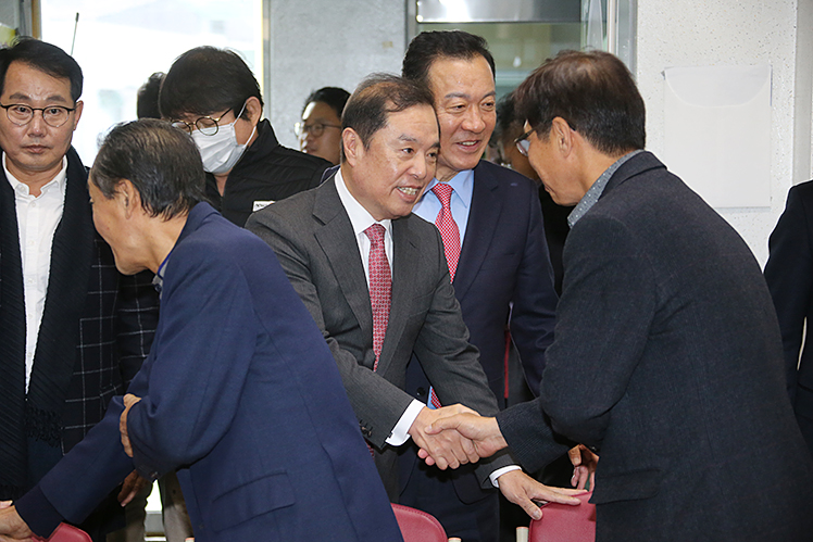 제목 노출 영역입니다 이미지
