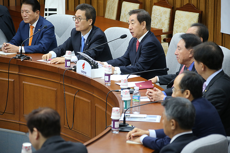 제목 노출 영역입니다 이미지