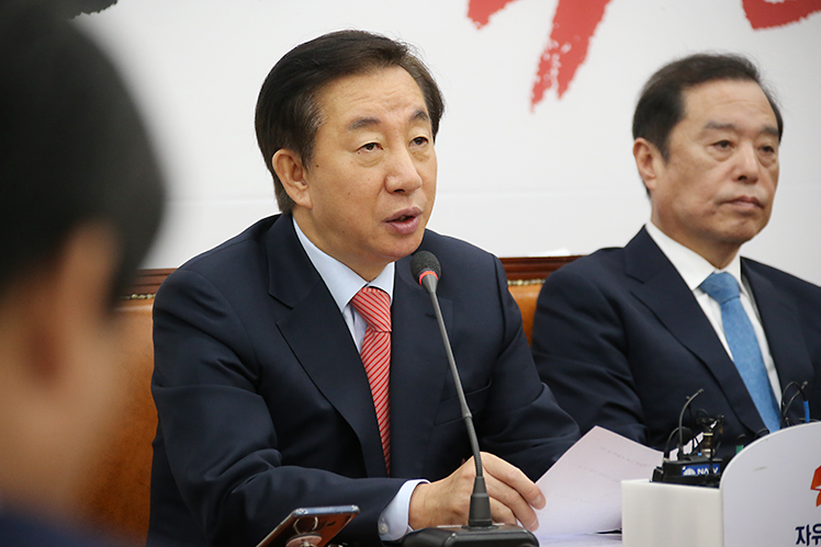 제목 노출 영역입니다 이미지
