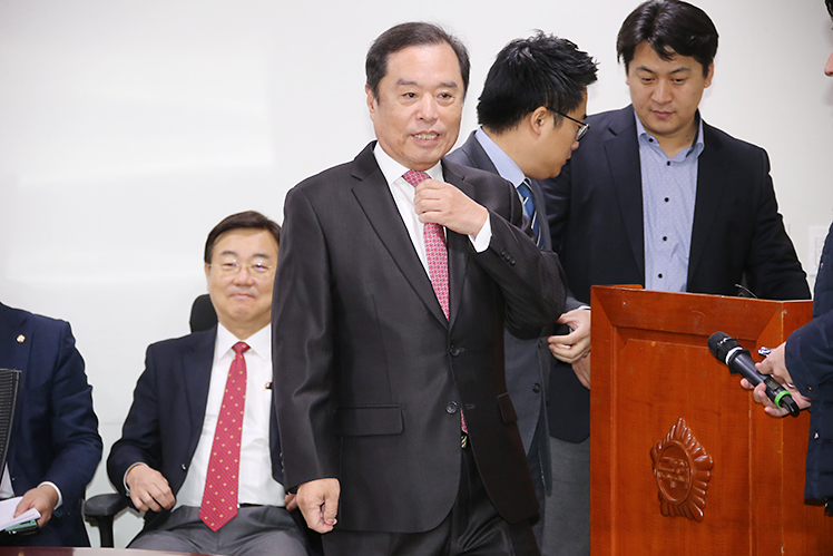 제목 노출 영역입니다 이미지