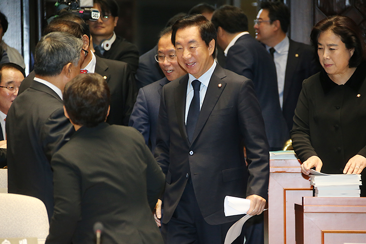 제목 노출 영역입니다 이미지