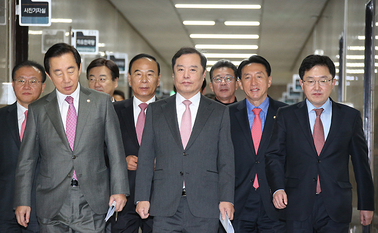 제목 노출 영역입니다 이미지