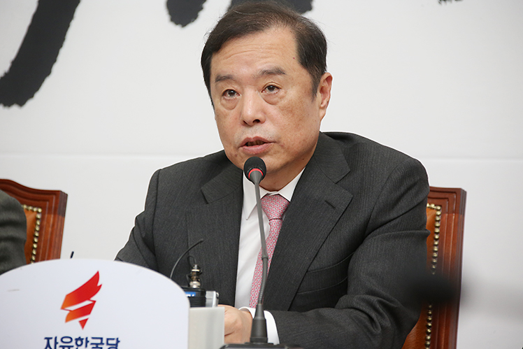 제목 노출 영역입니다 이미지