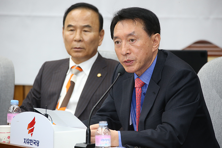 제목 노출 영역입니다 이미지