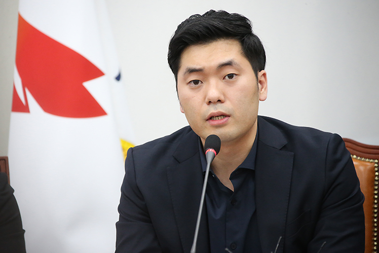 제목 노출 영역입니다 이미지