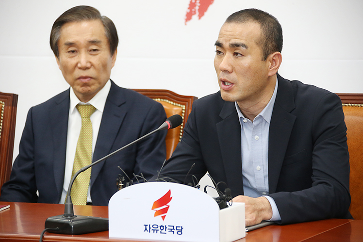제목 노출 영역입니다 이미지