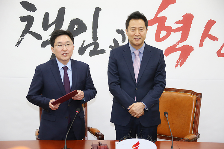 제목 노출 영역입니다 이미지