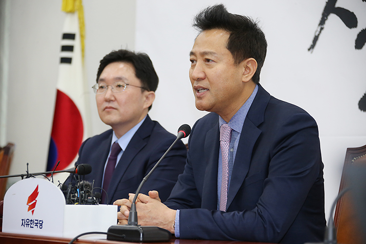 제목 노출 영역입니다 이미지