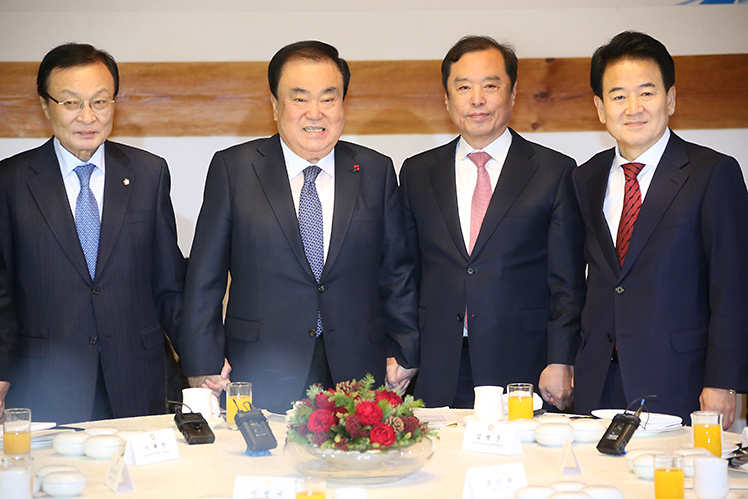 제목 노출 영역입니다 이미지