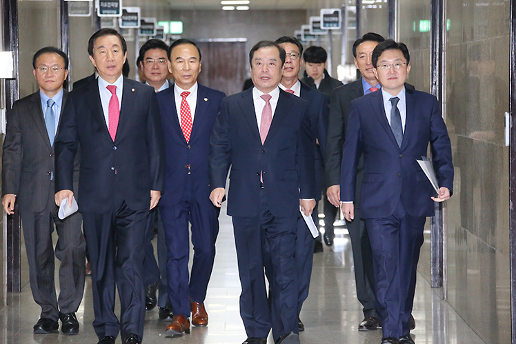 제목 노출 영역입니다 이미지