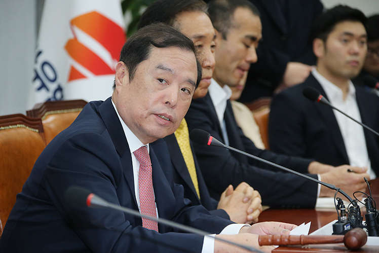 제목 노출 영역입니다 이미지