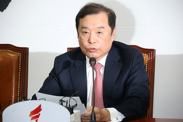 제목 노출 영역입니다 이미지