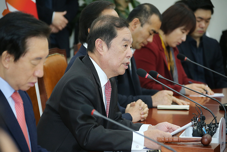 제목 노출 영역입니다 이미지