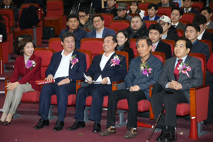 제목 노출 영역입니다 이미지