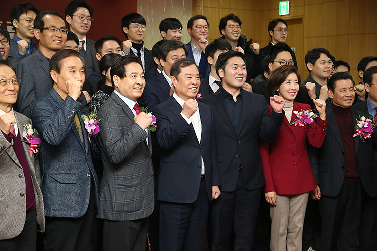 제목 노출 영역입니다 이미지