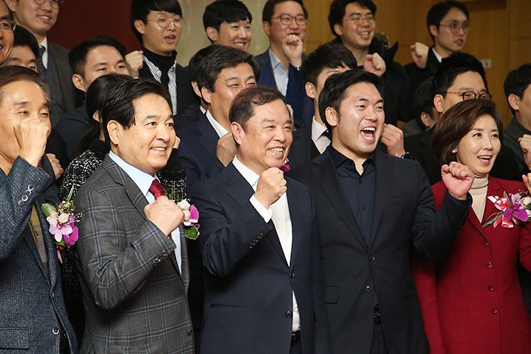 제목 노출 영역입니다 이미지
