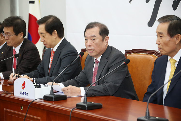 제목 노출 영역입니다 이미지